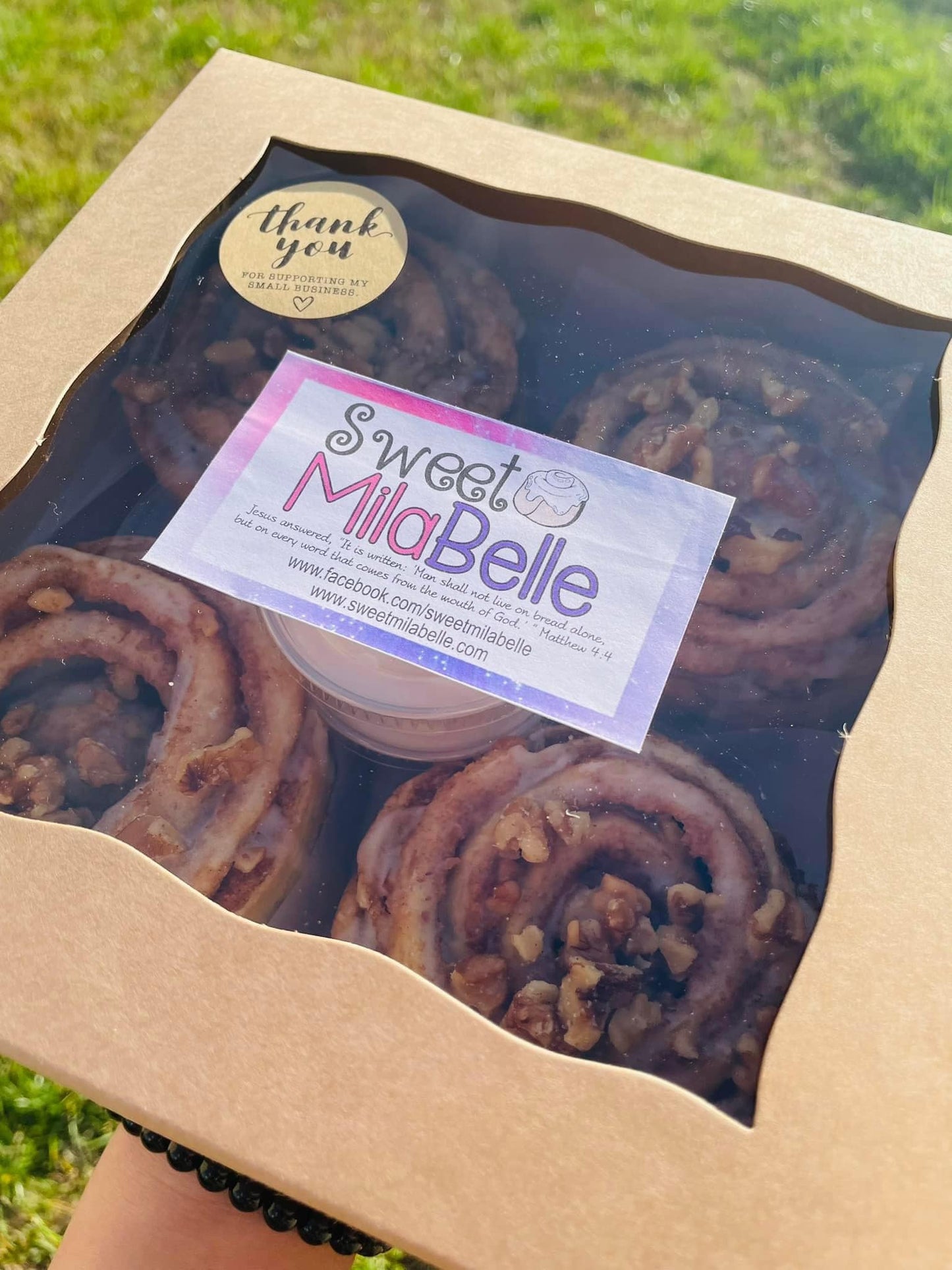 Cinnamon Walnut Sweet Roll