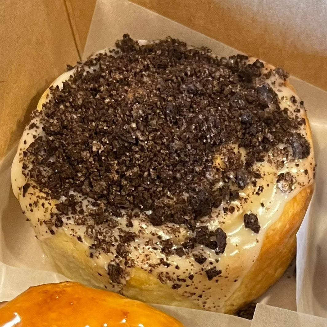Cookies & Cream Sweet Roll